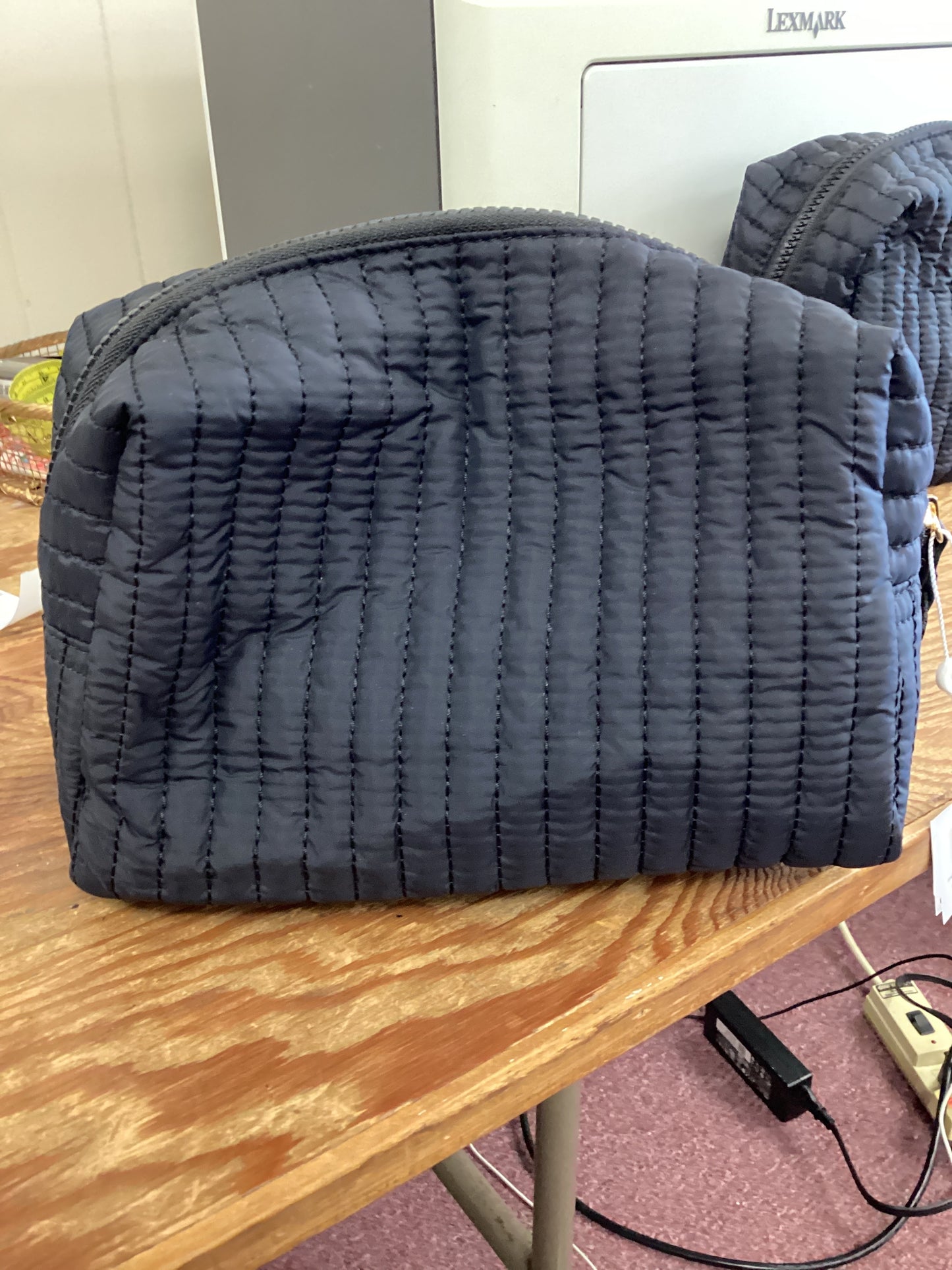 Ezra makeup bag LG-black