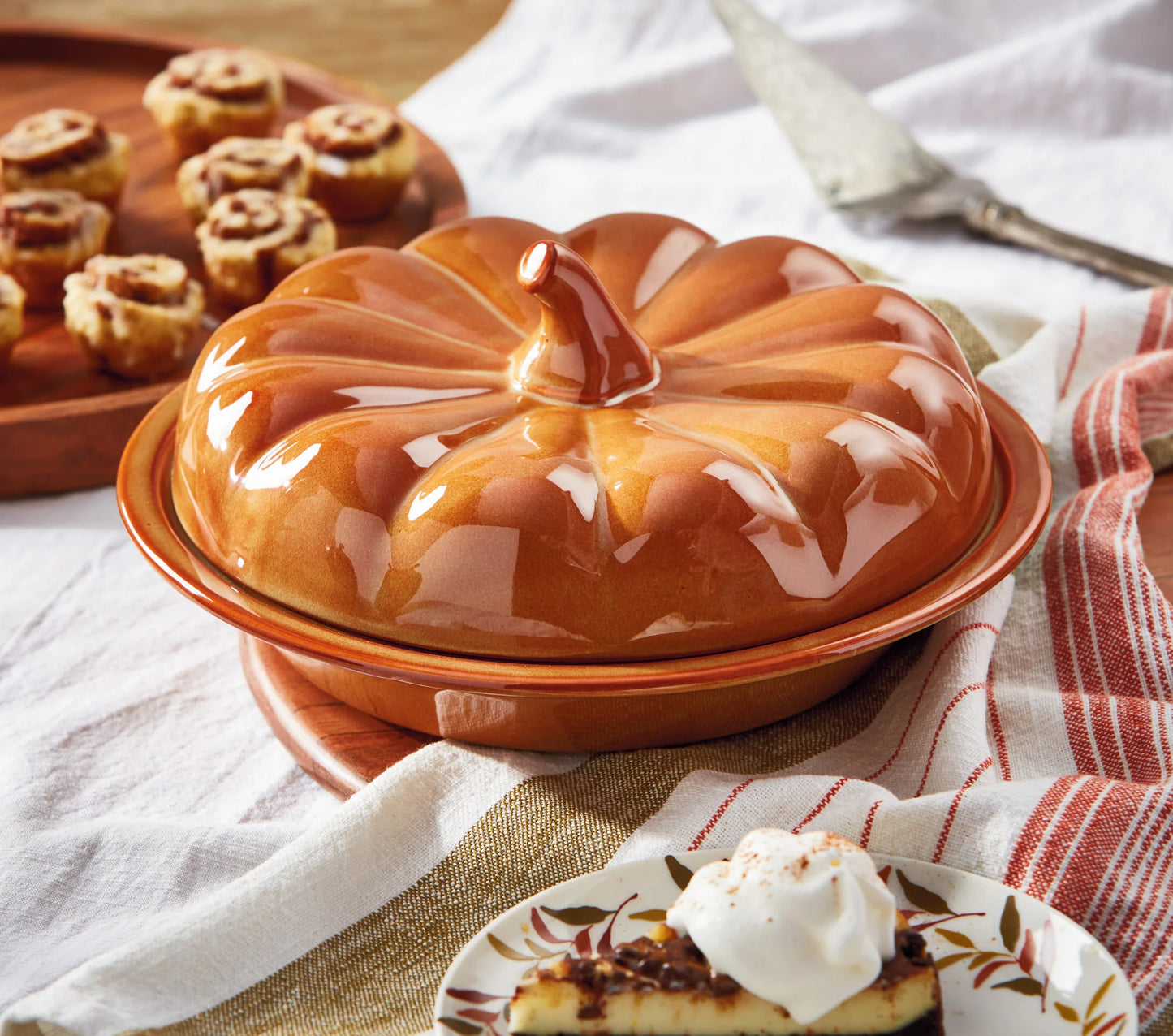 Pumkin Pie Dish With lid