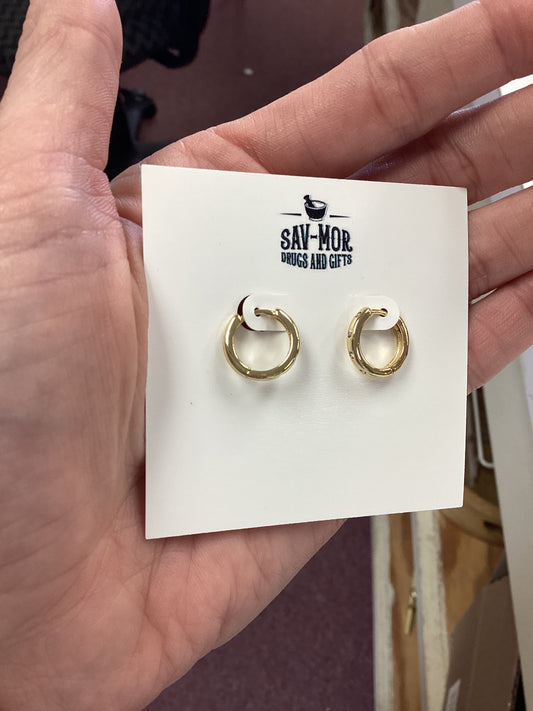 Columbus Diamond Huggie